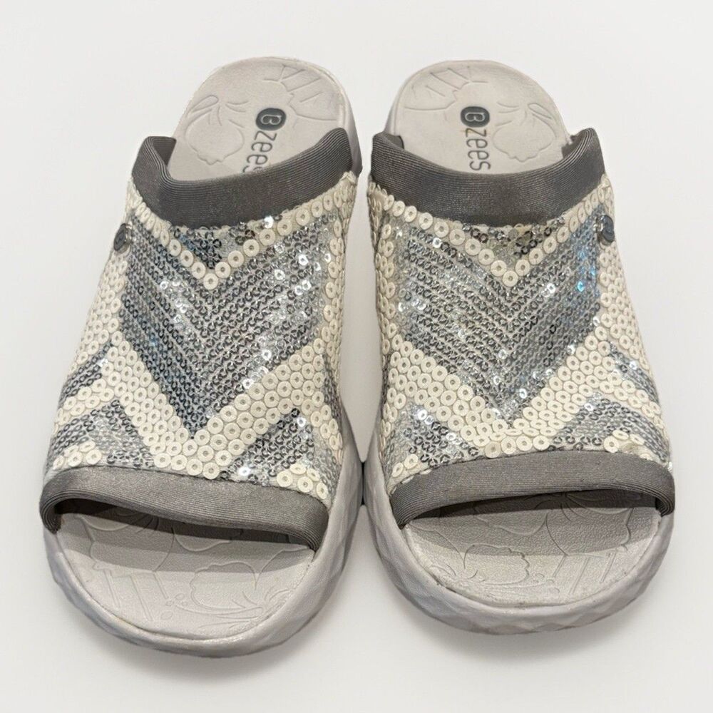 Bzees Jubilee Silver and White Sparkle Slide Sandal 7M